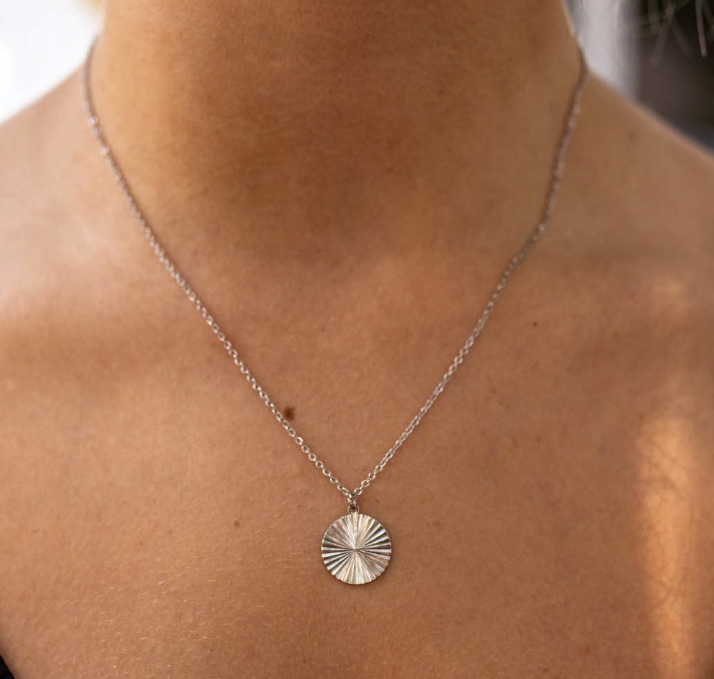 Chasing Sunset Necklace Silver