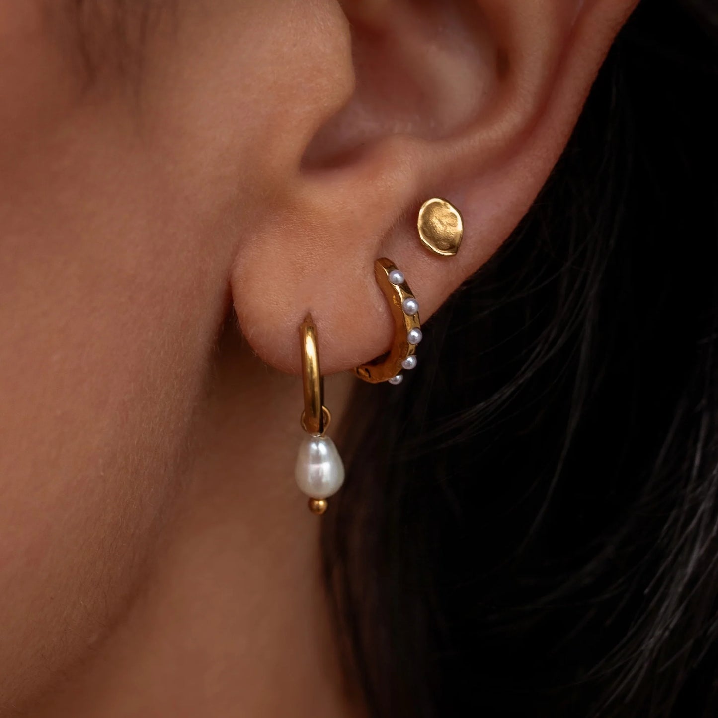 Form Studs