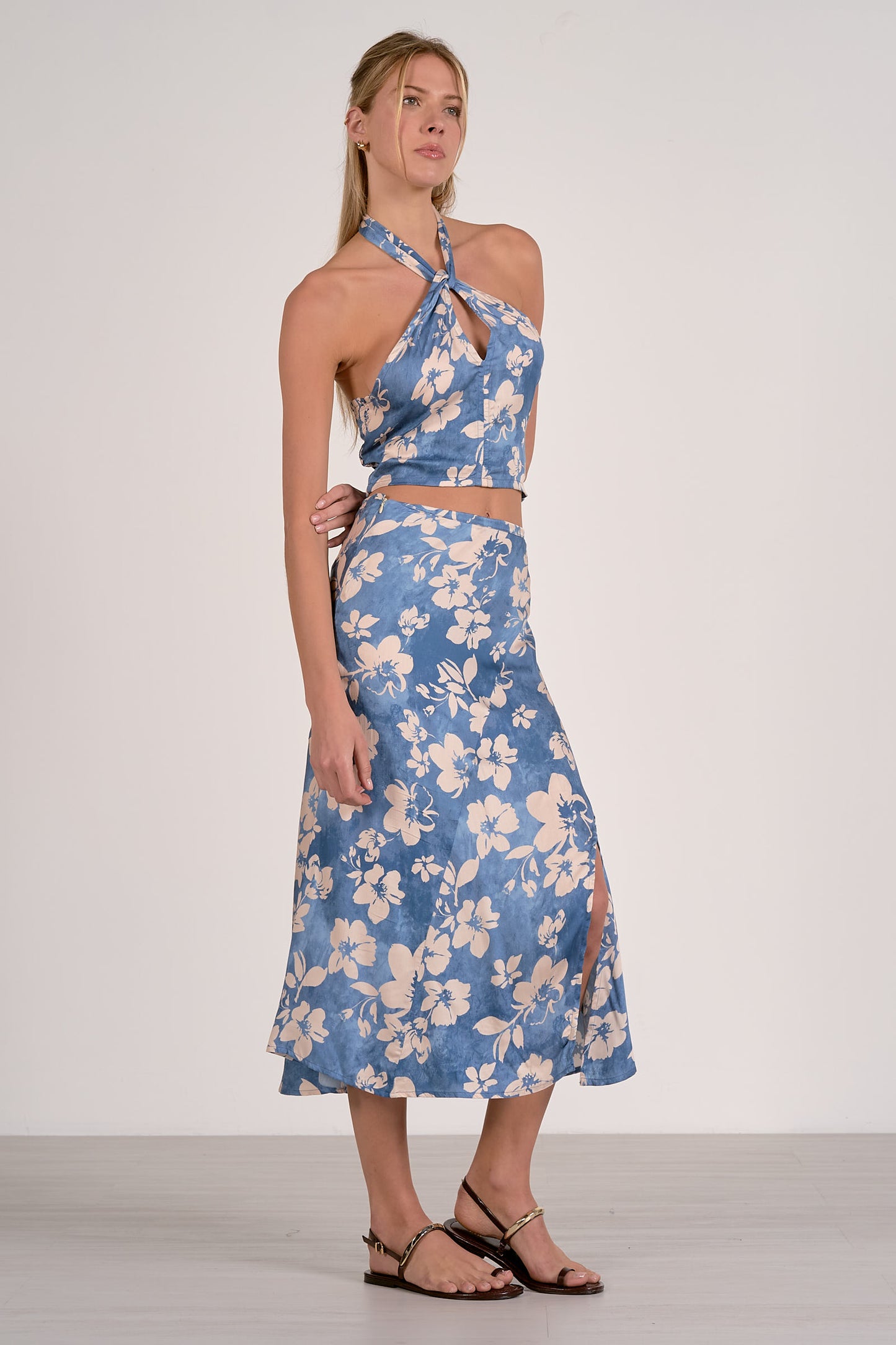 Capri Twisted Halter Crop Top