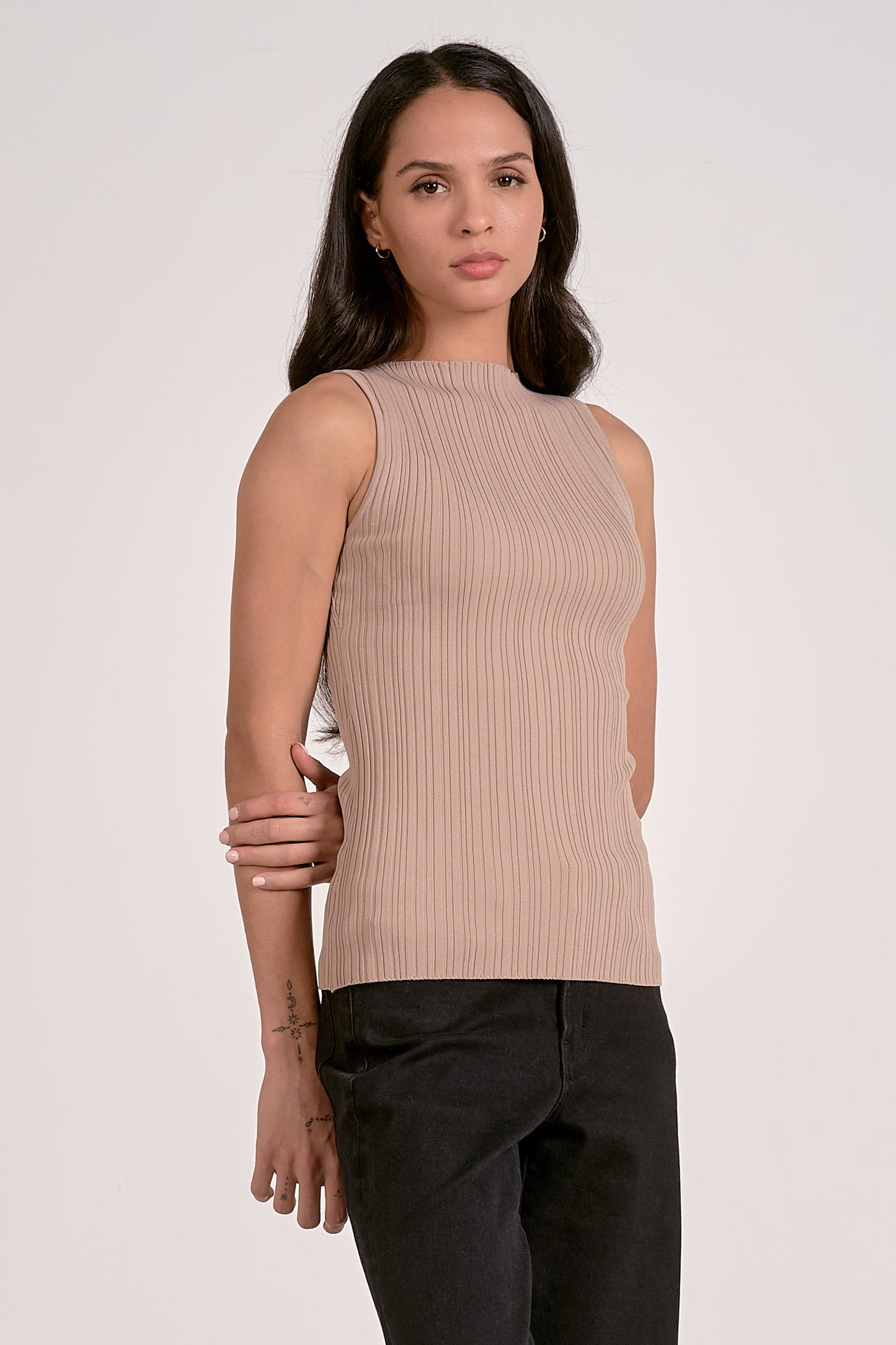 Cafe Crewneck Tank