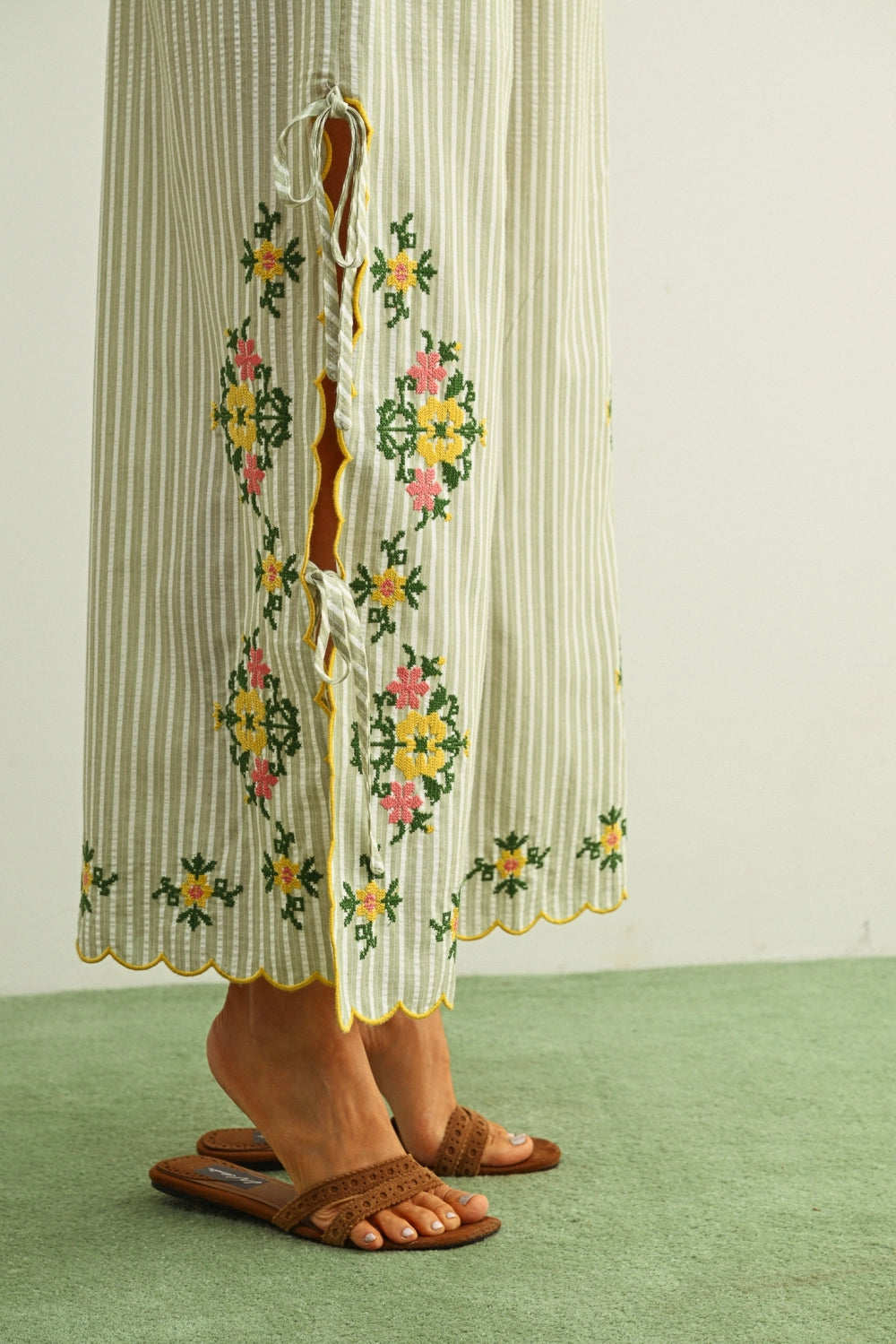 Doily Embroidered Stripe Pants