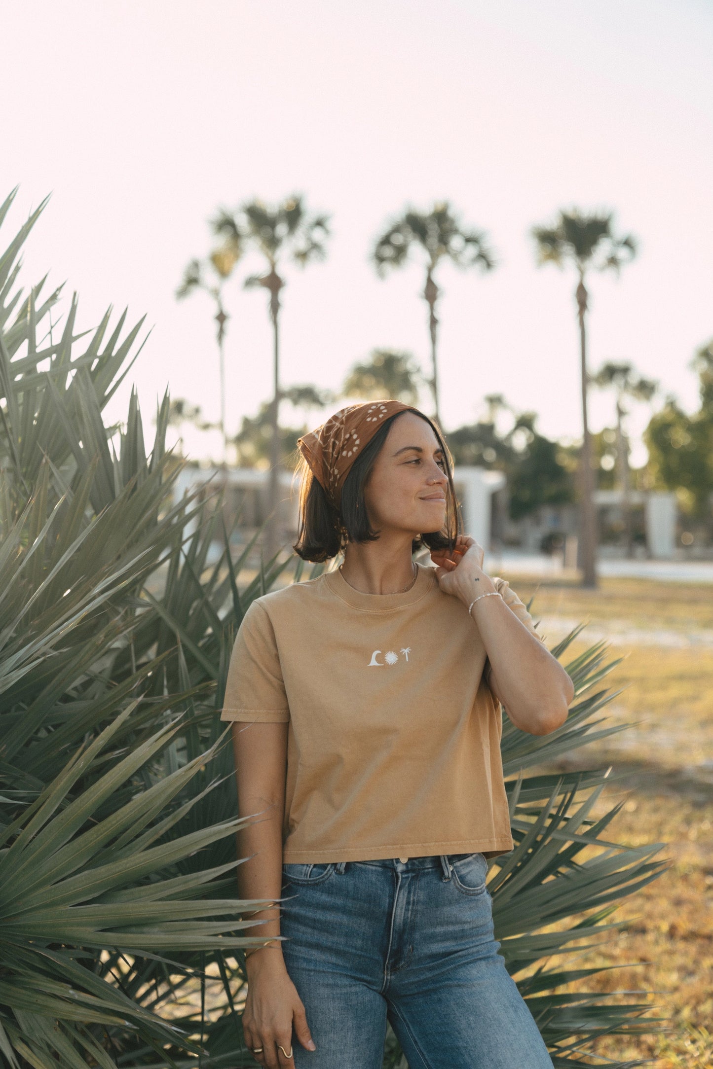 Wave Sun Palm Cropped Tee