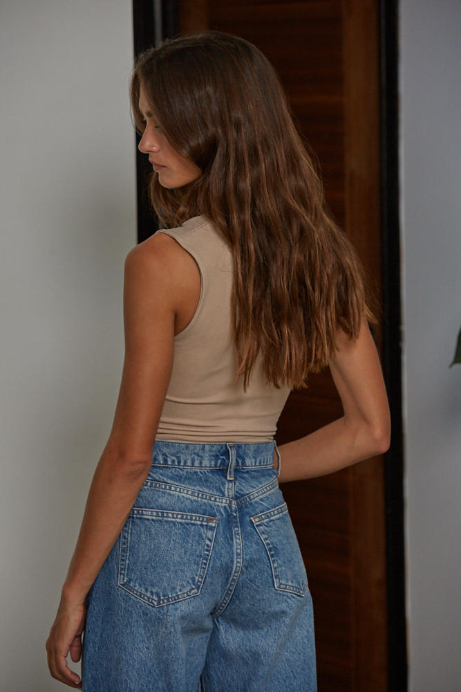 Takes Two to Tango Tank