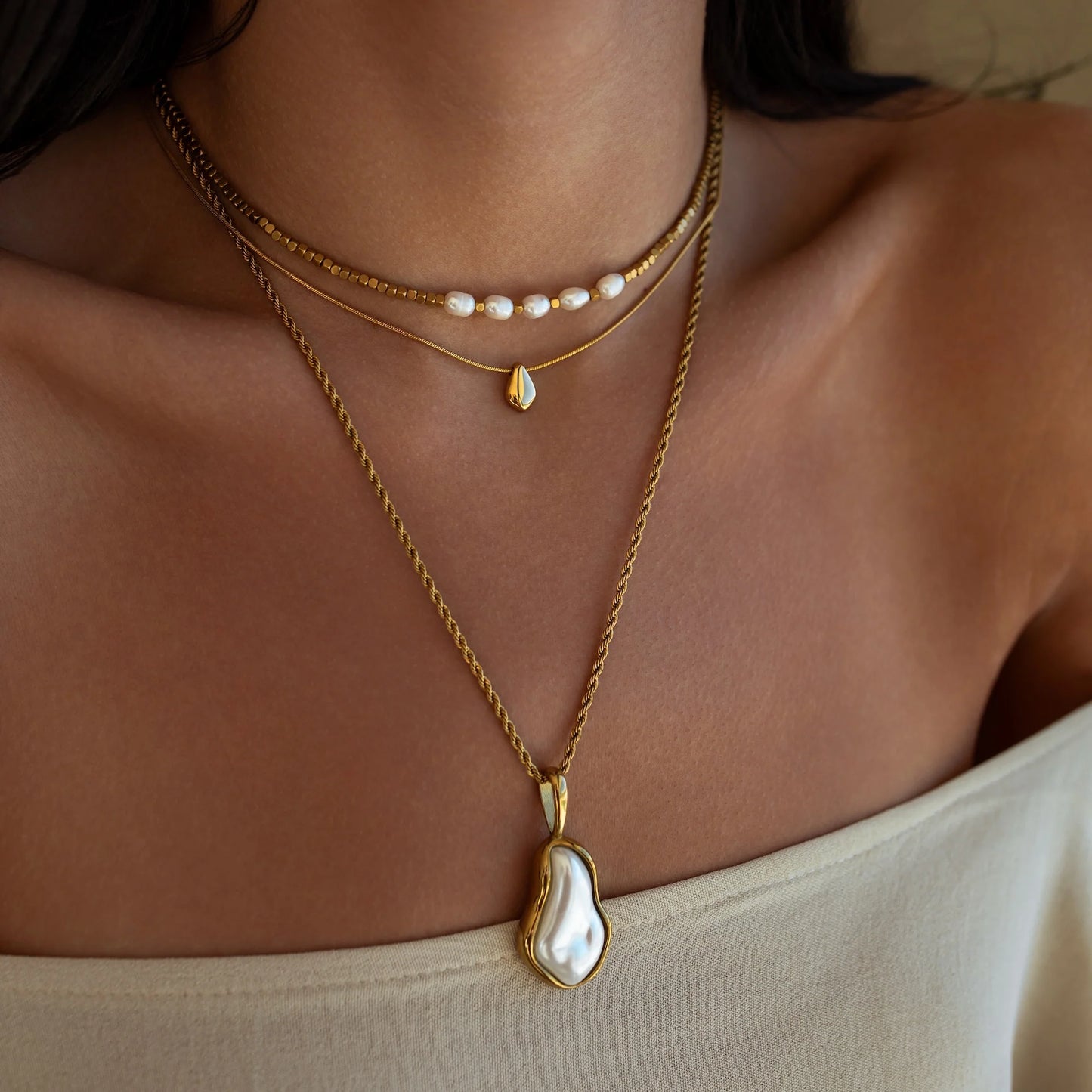 Form Necklace