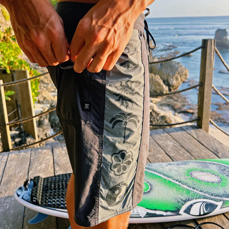 Passage Panel 18.5" Boardshort