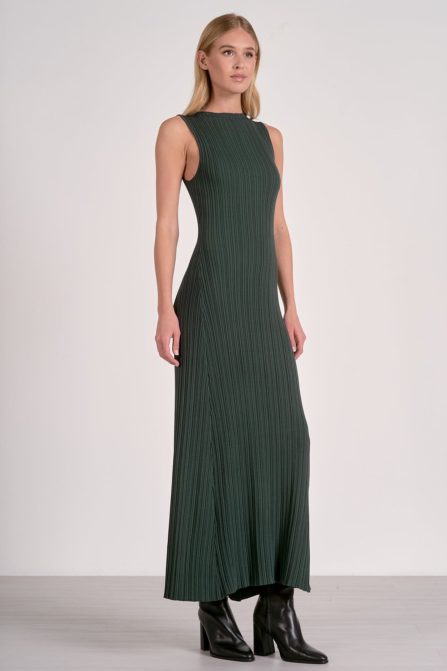 Evergreen Crewneck Maxi Dress