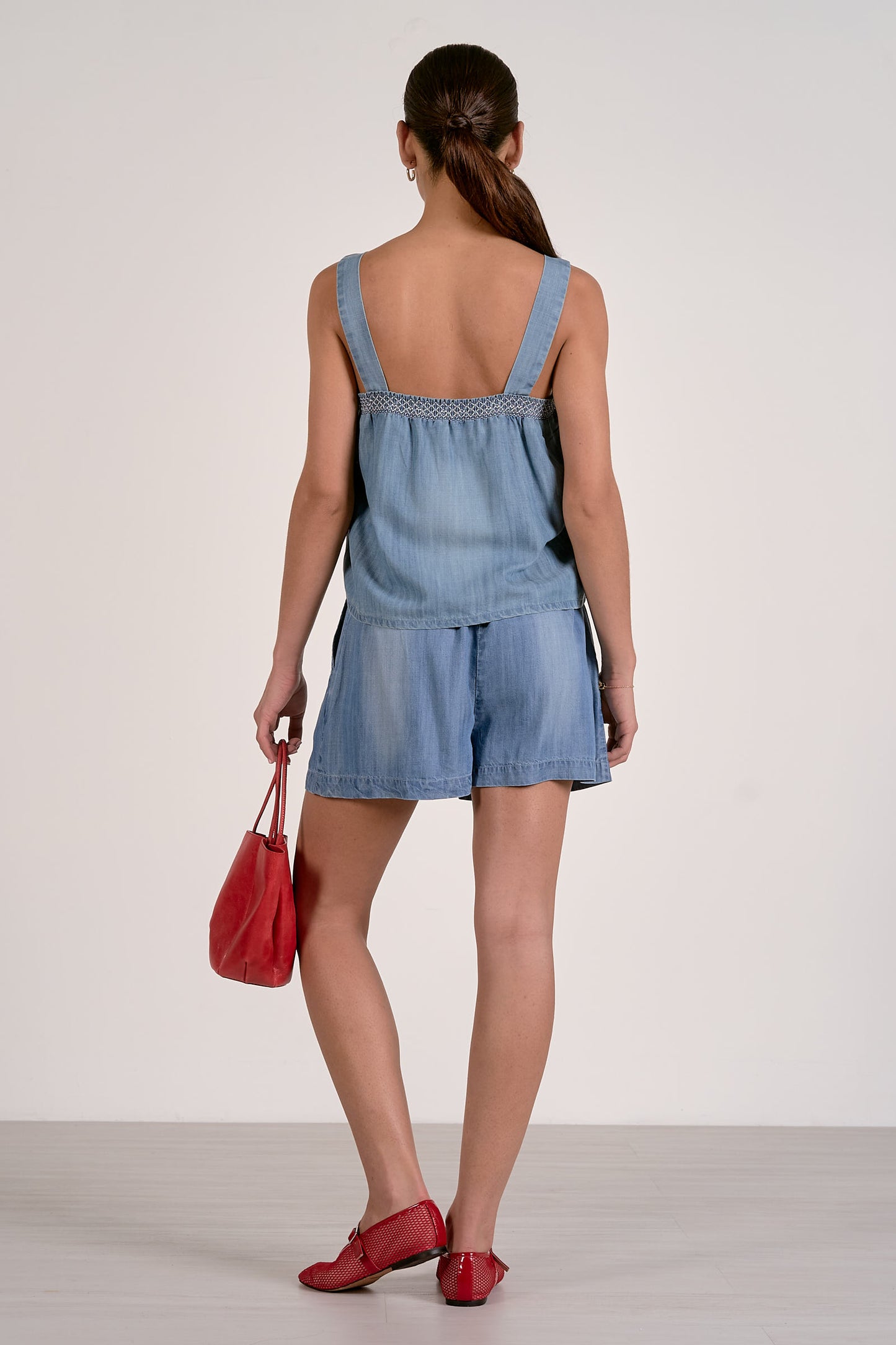 Stitched Elastic Denim Wash Shorts